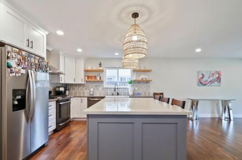 10655 Valley View Dr, Rancho Cordova CA  95670-2468 exterior