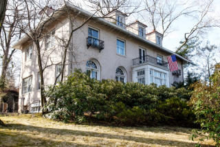 134 Harmon Ave, New Rochelle, NY 10803-1710