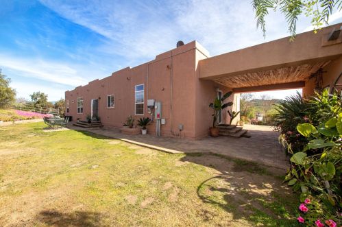 6960 Lilac Rd, Bonsall CA  92003-4312 exterior