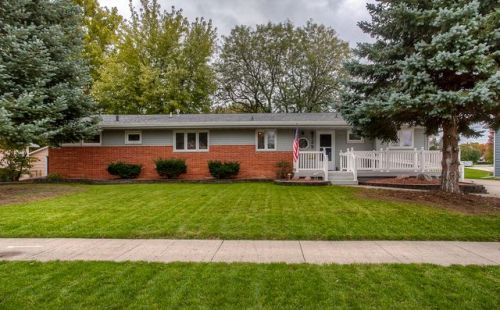 729 3rd St, Ankeny, IA 50021-3303