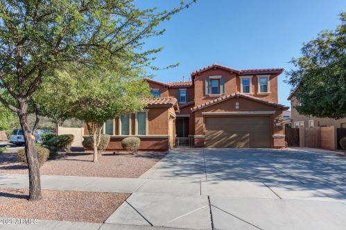 3585 Gary Way, Gilbert, AZ 85234-1711