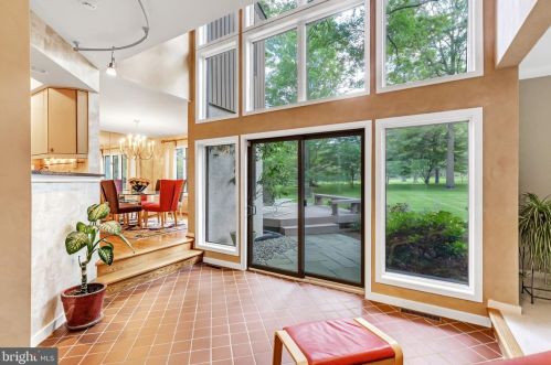 1483 Buck Crk Dr, Yardley PA 19067-4053 exterior