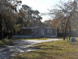 10044 Oak Dr, Port Richey, FL 34669-2110