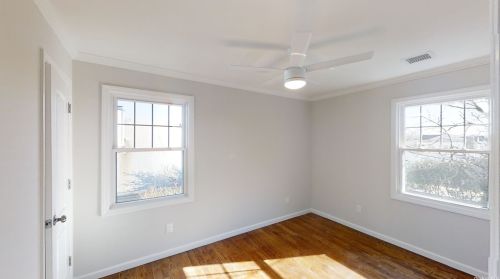 2386 Lindy Rd, Westbury NY  11590-6107 exterior