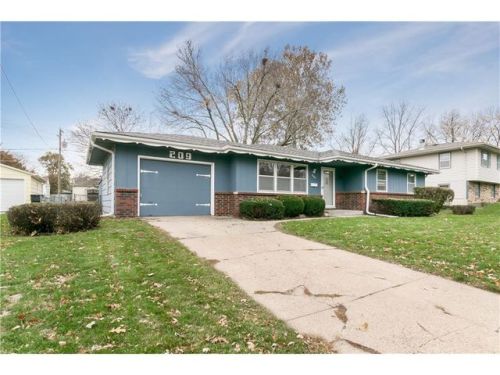 209 Peterson Dr, Ankeny, IA 50021-3445