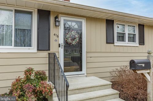 416 Hubbs Dr, Palmyra, NJ 08065-1706