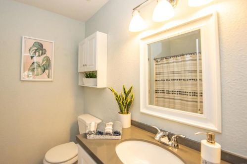 1031 Gale St, Escondido CA  92027-1230 exterior