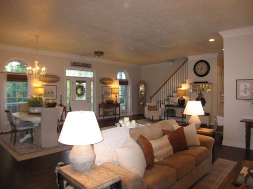 420 Vernon Dr, West Newton, PA 15089-2802