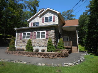 316 Whippoorwill Dr, Bushkill, PA 18324-6894
