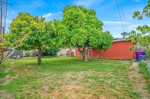 1140 71st Way, Long Beach CA  90805-1032 exterior