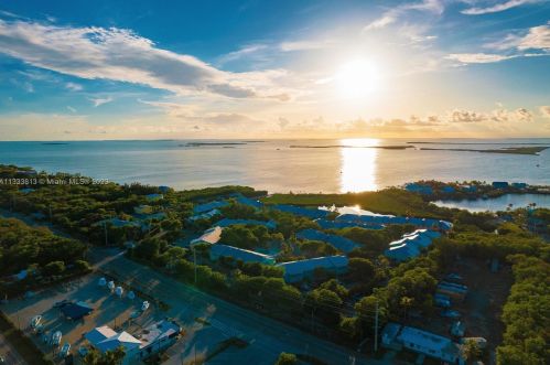 9820 Mariners Ave, Key Largo FL  33037-2348 exterior