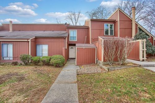 107 Melissa Ct, West Enola PA  17025-1525 exterior