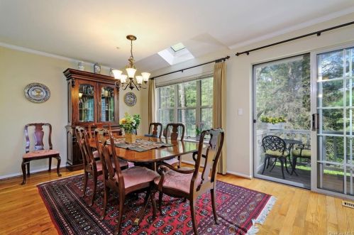 1408 Pondcrest Ln, White Plains NY  10607-1357 exterior