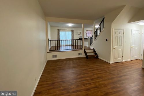 6247 Spring Knoll Dr, Harrisburg PA  17111-6002 exterior