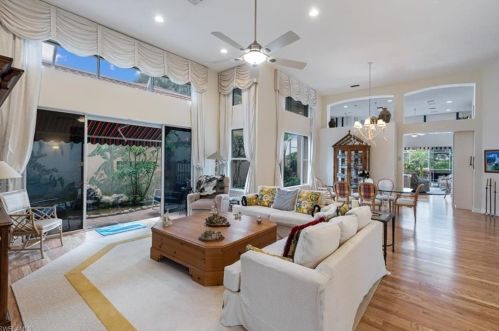937 Tierra Lago Way, Naples, FL 34119-1801