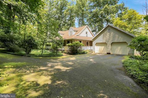 1879 Little Rd, Perkiomenville, PA 18074-9670