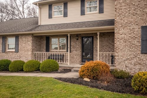 903 Brandywine Dr, Hermitage, PA 16148-4315