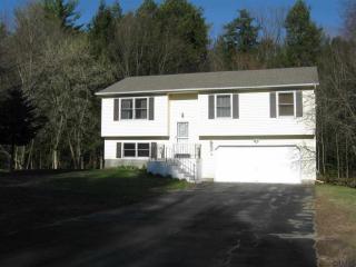 9 Moonglow Rd, Fortsville NY  12831-1334 exterior