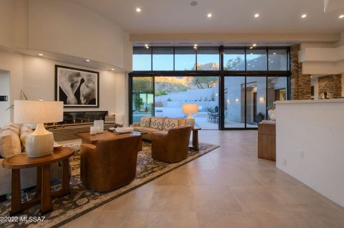 2116 Buck Rdg Pl, Tucson AZ exterior