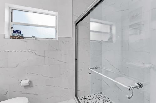 805 26th Ave, Hollywood FL  33020-5704 exterior