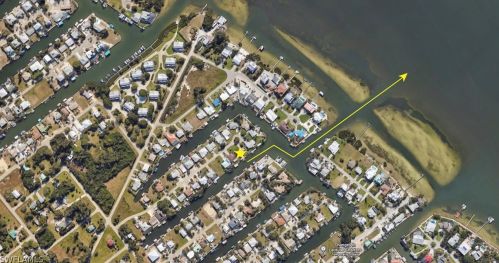 2211 Banana St, Saint James City, FL 33956-2071