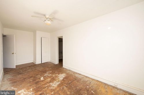 7701 Park Ave, Camden NJ  08109-3534 exterior