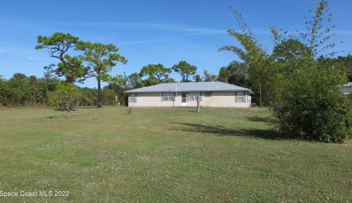 9800 River Dr, Sebastian, FL 32976-3302