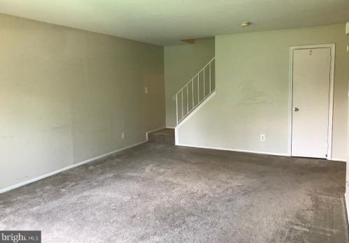 3094 Harbour Dr, Palmyra NJ 08065-2217 exterior