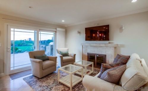 7060 Dennison St, San Diego CA 92122-2431 exterior