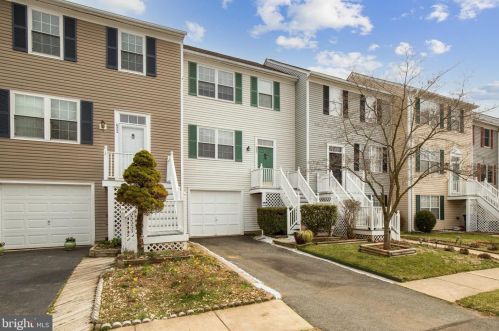 620 Radford Ter, Leesburg, VA 20176-2477