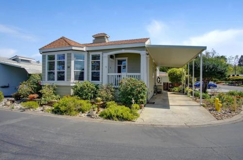 84 Park Dr, Morgan Hill, CA 95037-6100