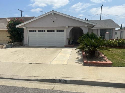 1028 Gladwick St, Long Beach, CA 90746-3823