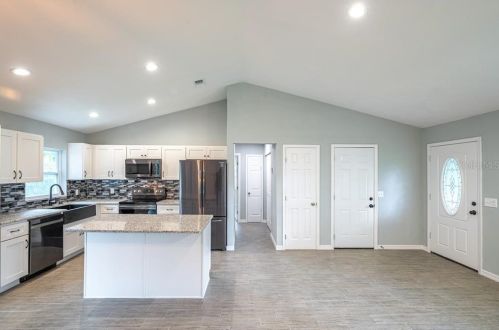 11108 Thoreau Pl, Crystal River FL  34428-6304 exterior