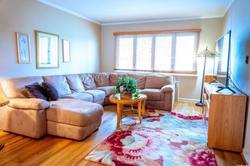 2708 Sylvia Dr, North Bellmore, NY 11710-1334