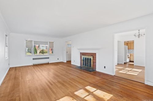 2 Harding Pkwy, Mount Vernon, NY 10552-1914