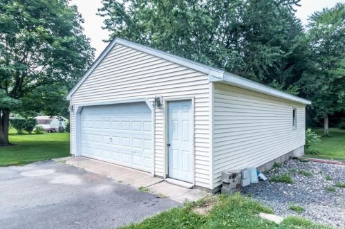 122 Vine Rd, Bristol, CT 06010-9302