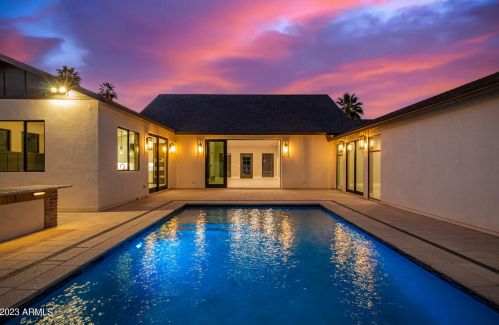 4137 Earll Dr, Phoenix AZ  85018-7145 exterior