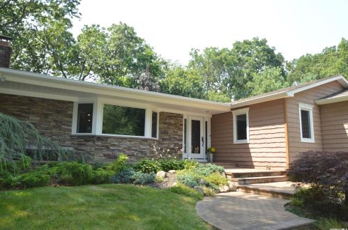55 Randolph Dr, Huntington Station, NY 11746-5519