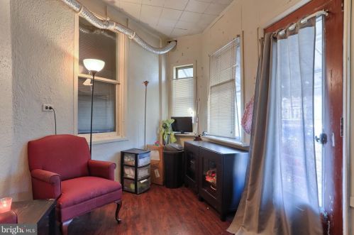 2655 Elm St, Harrisburg, PA 17103-2042