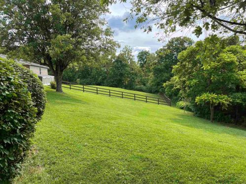 5982 Ripple Creek Rd, Newport, KY 41076-1982