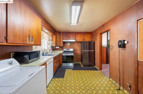 2752 Mabel St, Berkeley CA 94702-2461 exterior