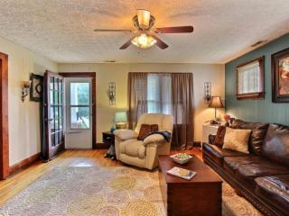 1033 Cooper St, Kingsport, TN 37665-1905