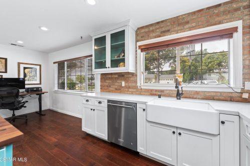 3360 Big Spg Ave, Simi Valley CA 93063-1316 exterior