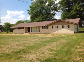 7050 Hwy 190, Mc Kenzie TN  38201-7600 exterior