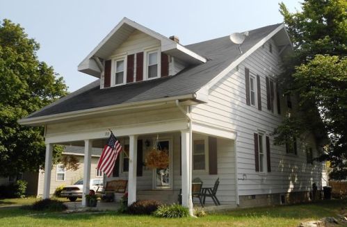 713 Henley Ave, Fairmount, IN 46928-1914