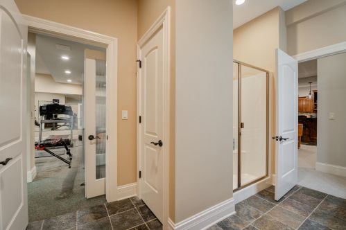 1410 Bristlecone Dr, Chenequa WI  53029-8653 exterior