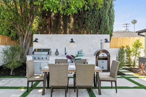 12440 Addison St, North Hollywood CA  91607-3546 exterior