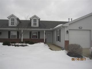 908 Hampton Dr, Elyria, OH 44035-0915