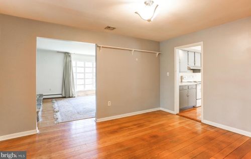 2958 Lincoln St, Camp Hill PA  17011-2832 exterior