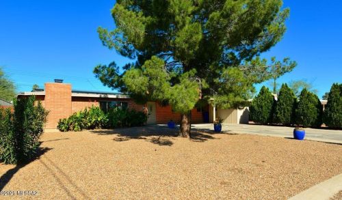 6957 Calle Denebola, Tucson, AZ 85710-5428